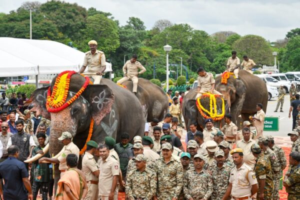 Elephants of Karnataka | ಆಂದ್ರಪ್ರದೇಶಕ್ಕೆ ಹೊರಟ ಕರ್ನಾಟಕದ ಹೆಮ್ಮೆಯ 6 ಕುಮ್ಕಿ ಆನೆಗಳು..!
